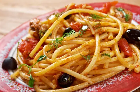 Pasta con l'anciova rossa